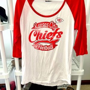 Cute Kansas City Chiefs mid sleeve T-shirt!